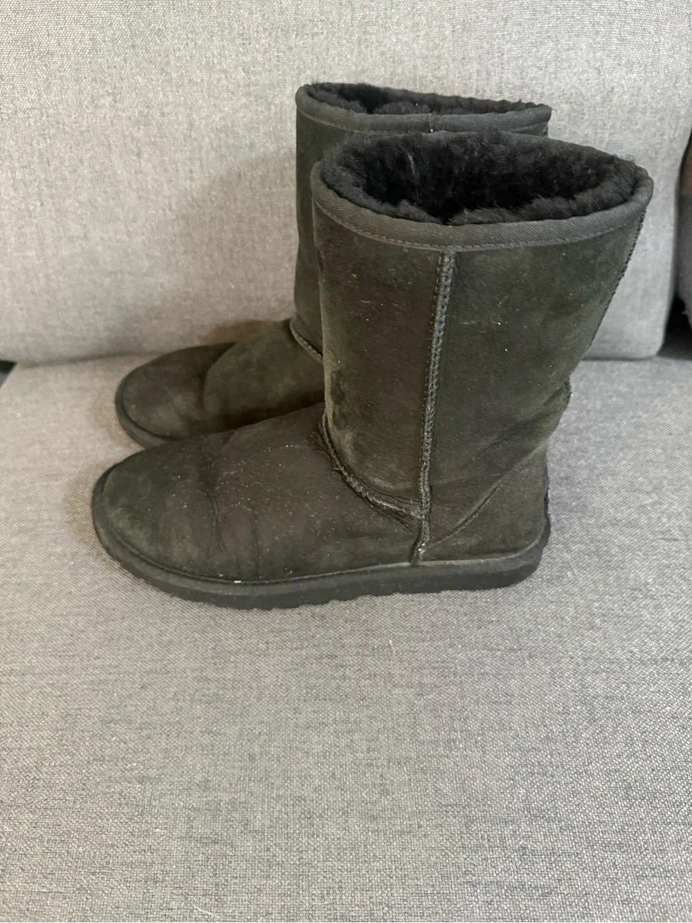 UGG Classic Short Shearling Boots in Black